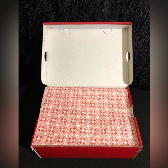 Air Jordan 4 Retro Singles Day / Tattoo GS Size 6.5 Y / Women’s 8 - Picture 14 of 15